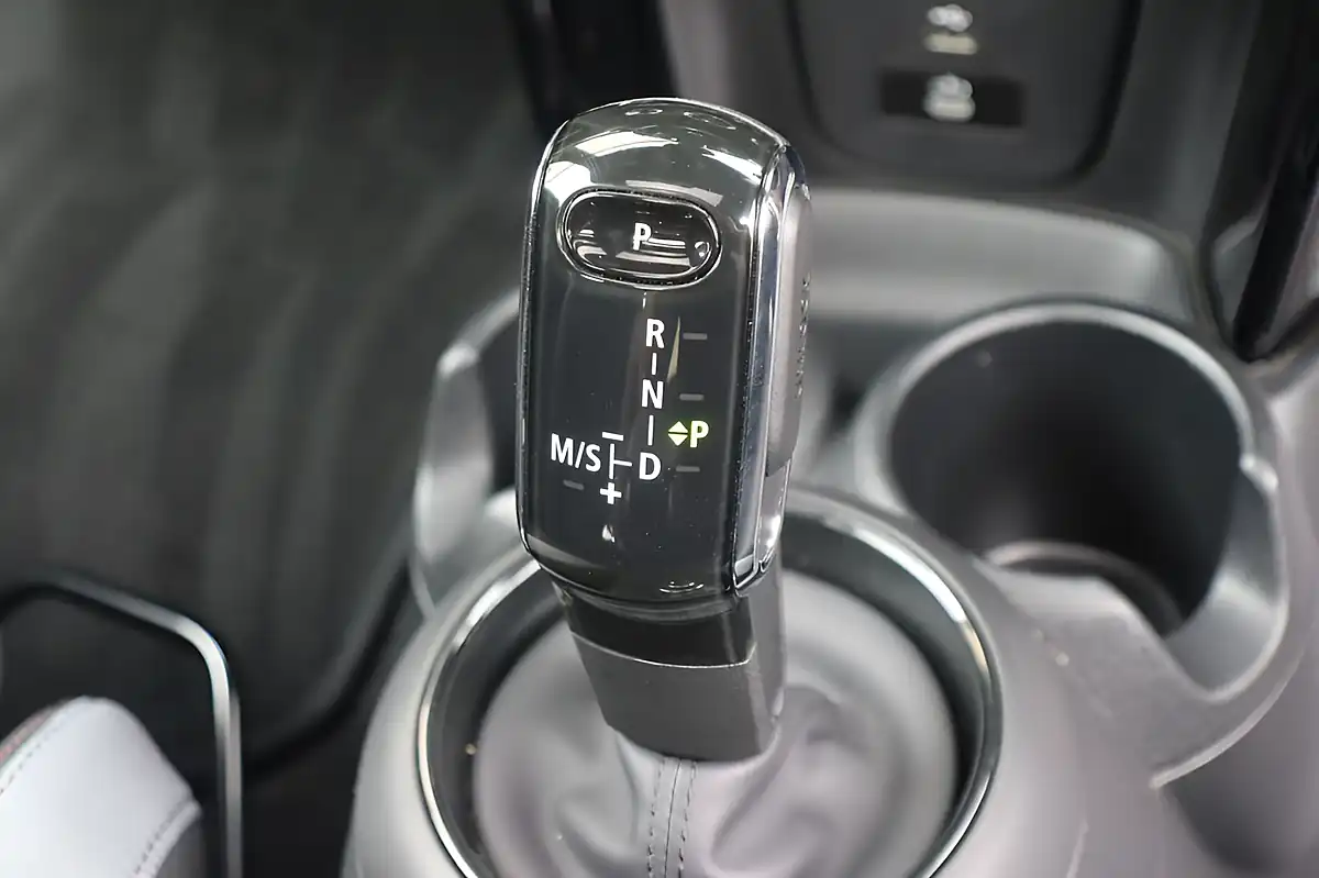 Used 2023 MINI Hatch Sport Rooftop Grey - Interior and Exterior details 16