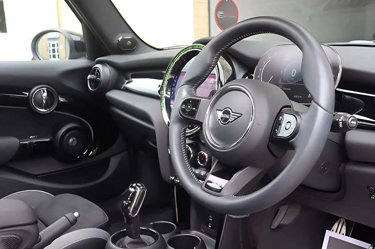 Used 2023 MINI Hatch Sport Rooftop Grey - Interior and Exterior details 2