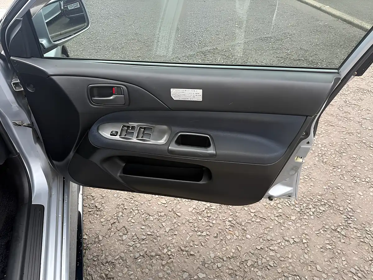 Used 2023 Mitsubishi Lancer Evolution Viii Saloon Gsr Silver - Interior and Exterior details 13