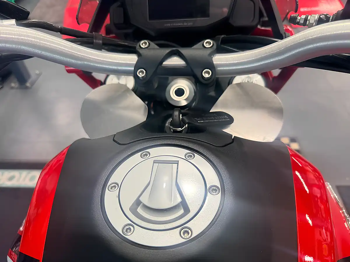 Used 2023 Moto Guzzi V85 Tt - Interior and Exterior details 11