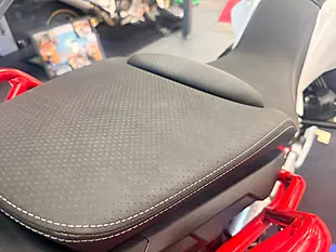 Used 2023 Moto Guzzi V85 Tt - Interior and Exterior details 13