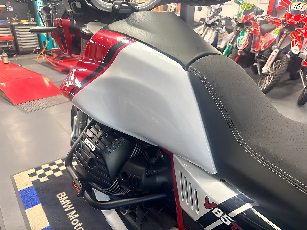 Used 2023 Moto Guzzi V85 Tt - Interior and Exterior details 16