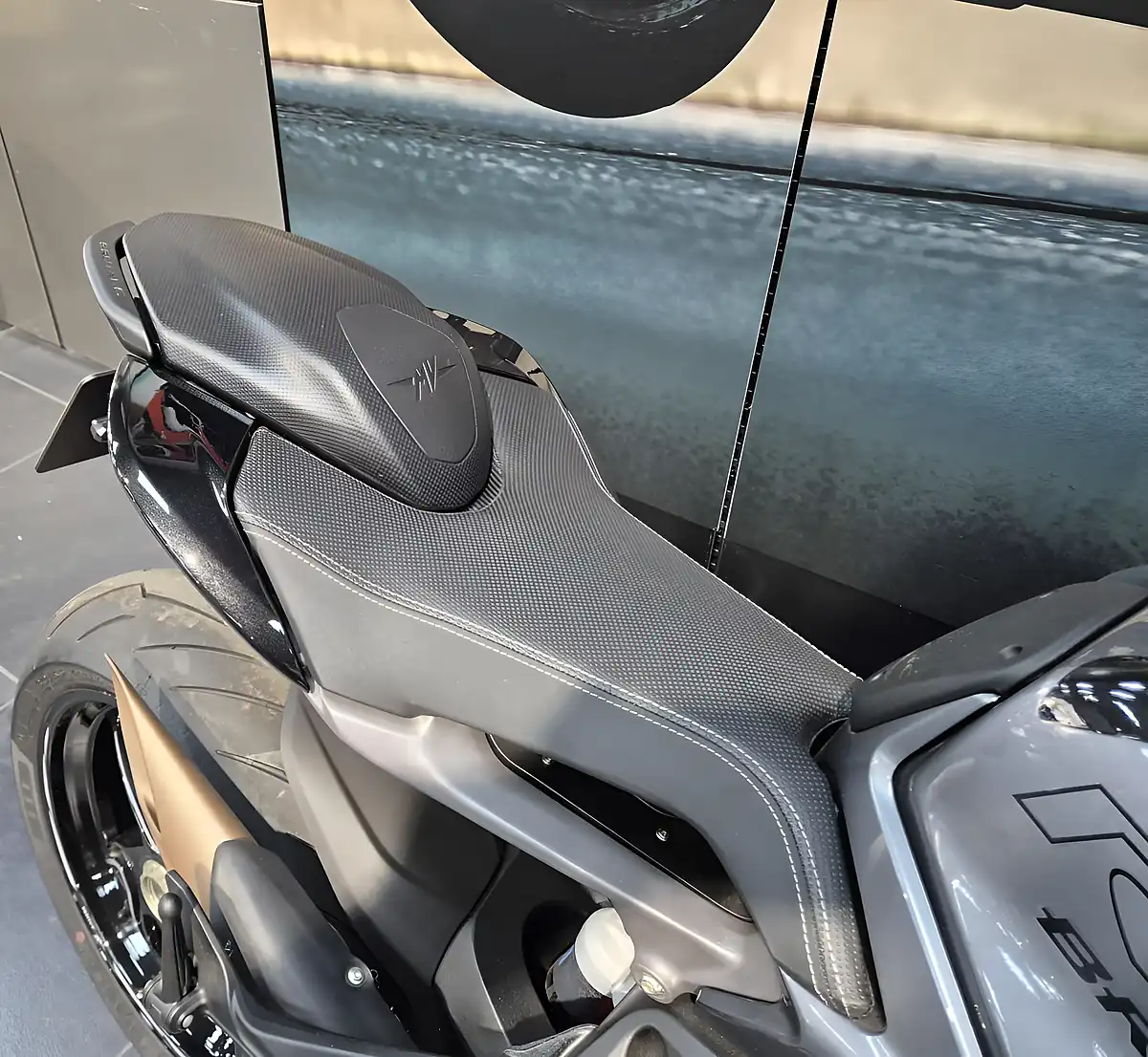 Used 2023 Mv Agusta Brutale 800 Rr Carbon Black/Avio Grey - Interior and Exterior details 10