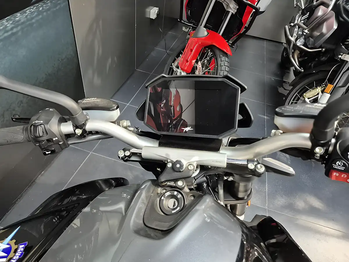 Used 2023 Mv Agusta Brutale 800 Rr Carbon Black/Avio Grey - Interior and Exterior details 15