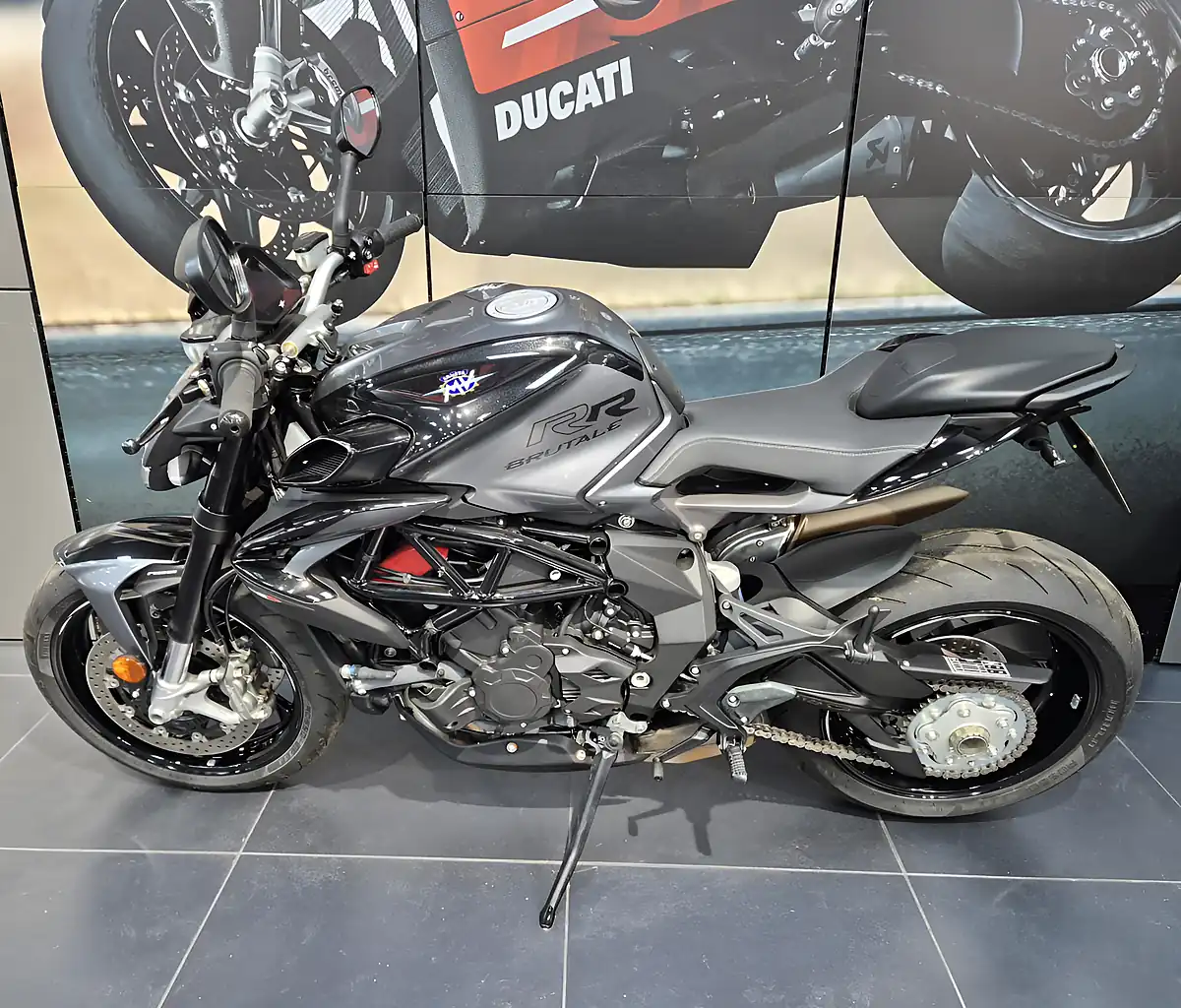 Used 2023 Mv Agusta Brutale 800 Rr Carbon Black/Avio Grey - Interior and Exterior details 6