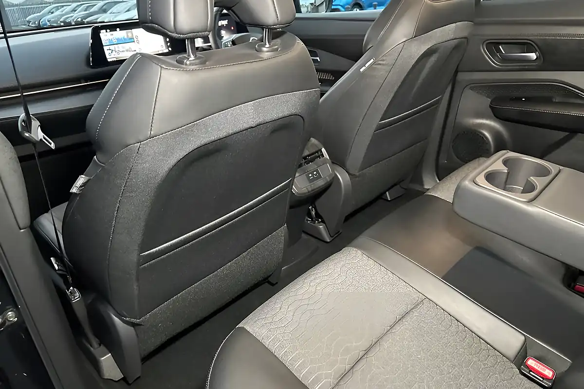 Used 2023 Nissan Ariya Advance Green - Interior and Exterior details 15