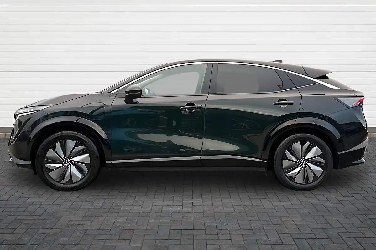 Used 2023 Nissan Ariya Advance Green - Interior and Exterior details 6