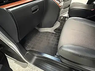 Used 2023 Nissan Elgrand Highwat Star Silver - Interior and Exterior details 16
