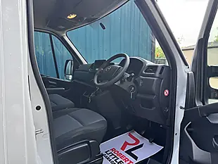 Used 2023 Nissan Interstar Acenta White - Interior and Exterior details 13