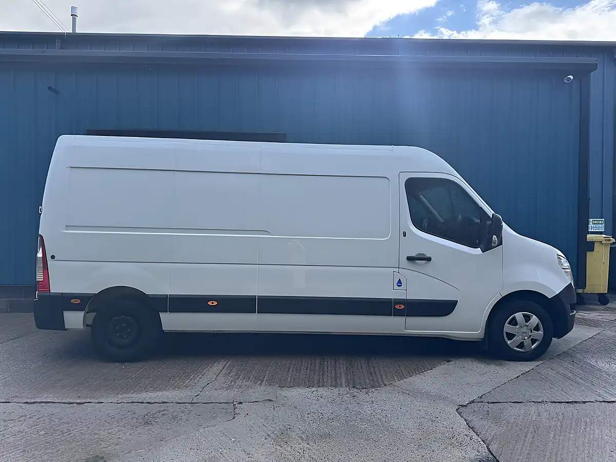 Used 2023 Nissan Interstar Acenta White - Interior and Exterior details 3