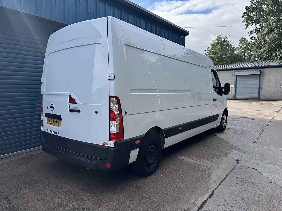Used 2023 Nissan Interstar Acenta White - Interior and Exterior details 4