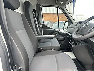 Used 2023 Nissan Interstar Acenta White - Interior and Exterior details 13