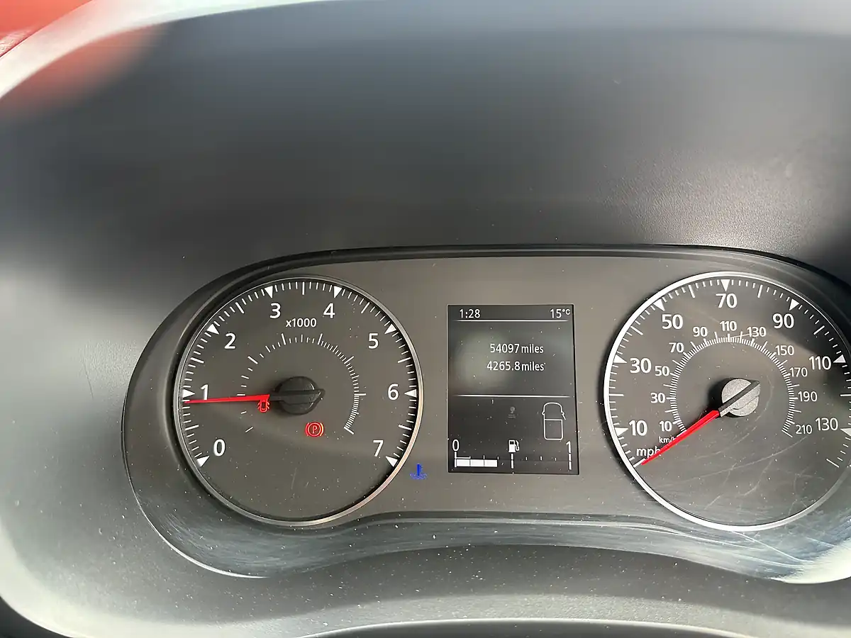 Used 2023 Nissan Interstar Acenta White - Interior and Exterior details 14
