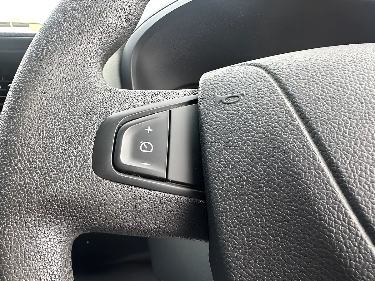 Used 2023 Nissan Interstar Acenta White - Interior and Exterior details 16