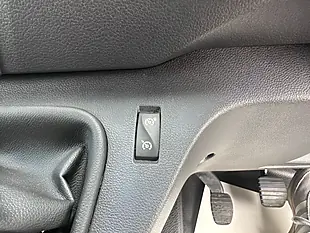 Used 2023 Nissan Interstar Acenta White - Interior and Exterior details 17