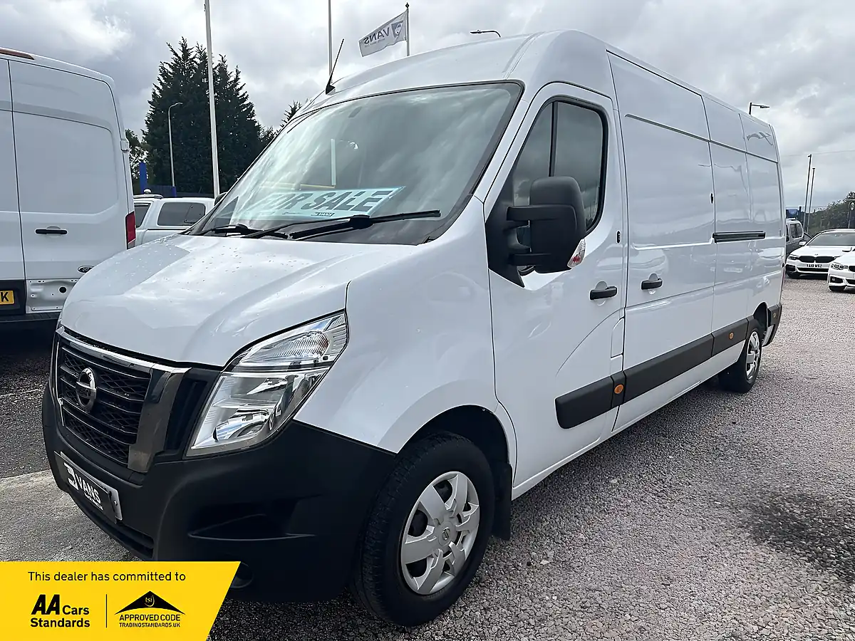 Used 2023 Nissan Interstar Acenta White - Interior and Exterior details 9