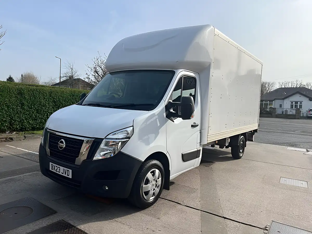 Used 2023 Nissan Interstar Tekna L3 White - Interior and Exterior details 3