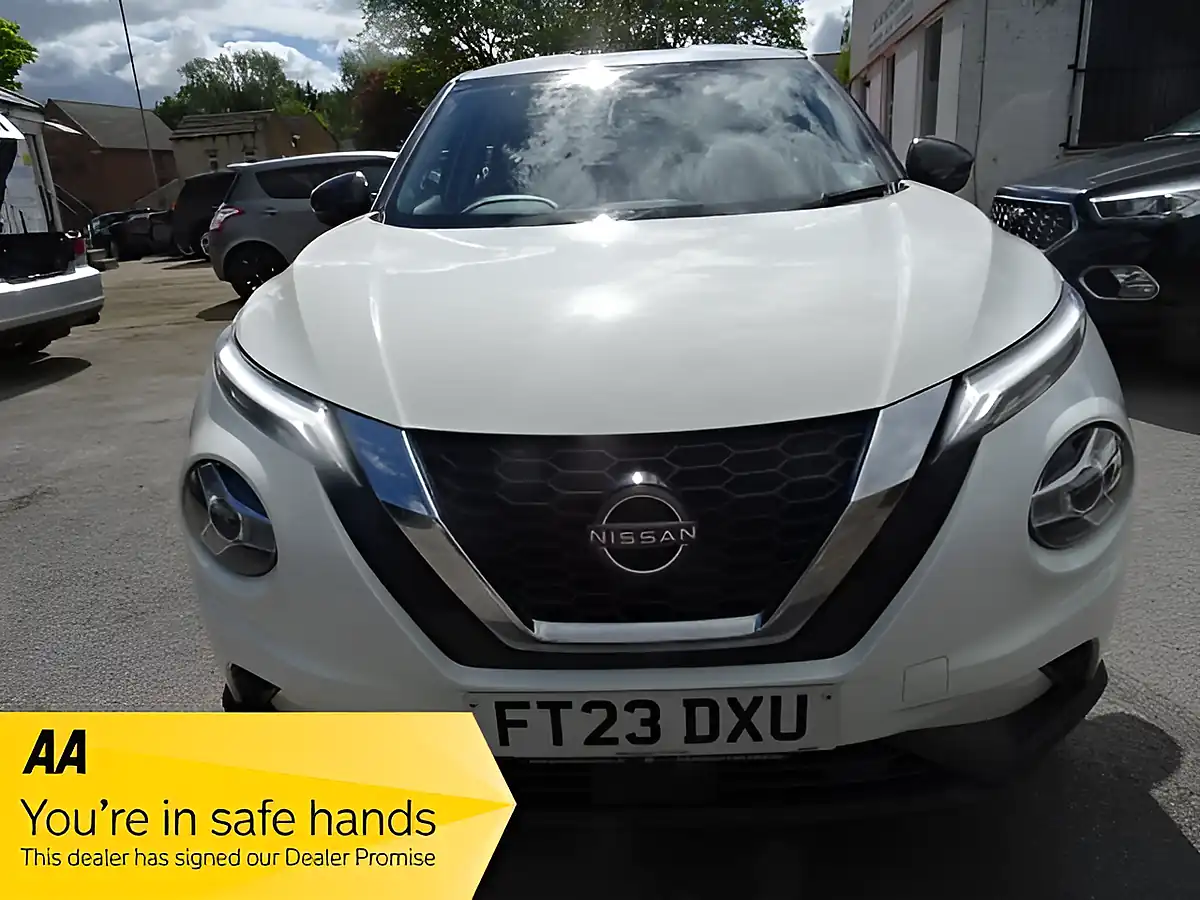 Used 2023 Nissan Juke Acenta White - Interior and Exterior details 2