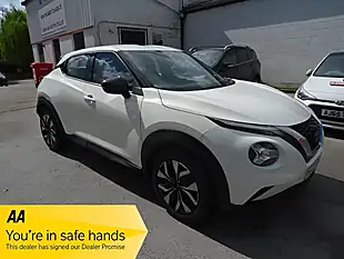 Used 2023 Nissan Juke Acenta White - Interior and Exterior details 3