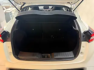 Used 2023 Nissan Juke Acenta White - Interior and Exterior details 15