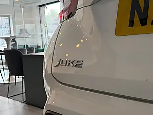 Used 2023 Nissan Juke Acenta White - Interior and Exterior details 19