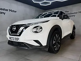 Used 2023 Nissan Juke Acenta White - Interior and Exterior details 8