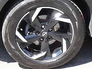 Used 2023 Nissan Juke N-Connecta Arctic White - Interior and Exterior details 18