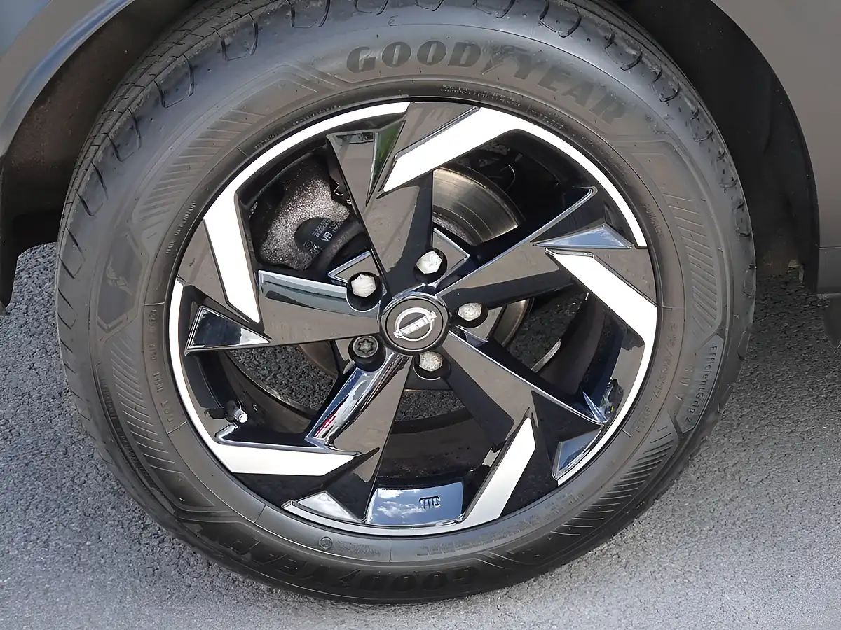 Used 2023 Nissan Juke N-Connecta Arctic White - Interior and Exterior details 19