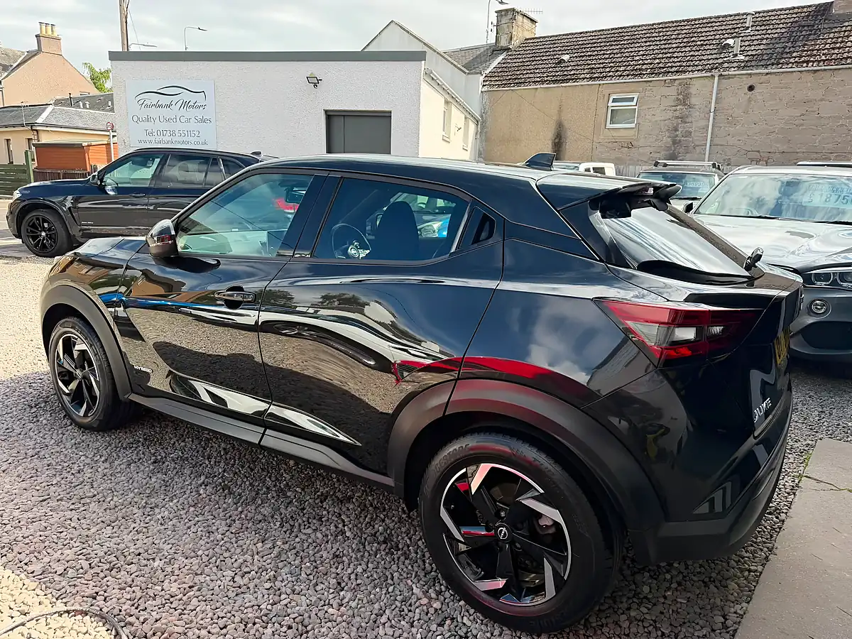 Used 2023 Nissan Juke N-Connecta Black - Interior and Exterior details 3