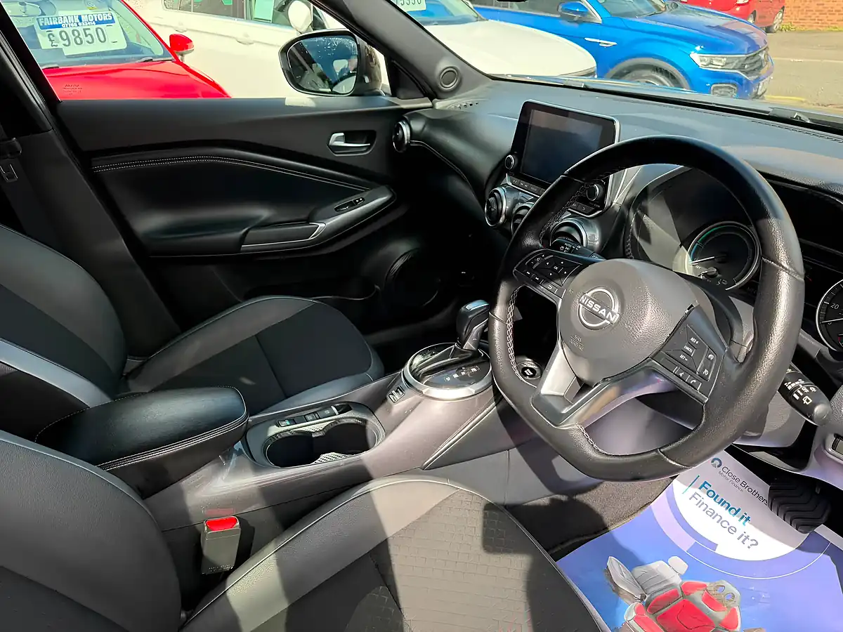Used 2023 Nissan Juke N-Connecta Black - Interior and Exterior details 5