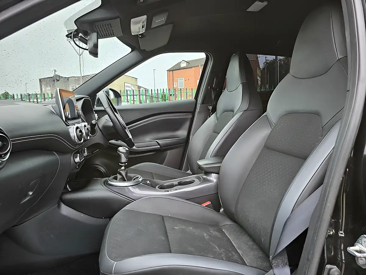 Used 2023 Nissan Juke N-Connecta Black - Interior and Exterior details 13