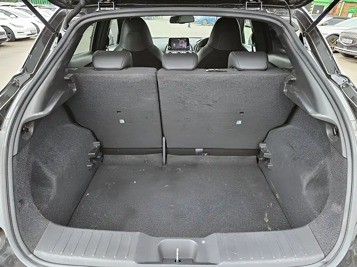 Used 2023 Nissan Juke N-Connecta Black - Interior and Exterior details 14