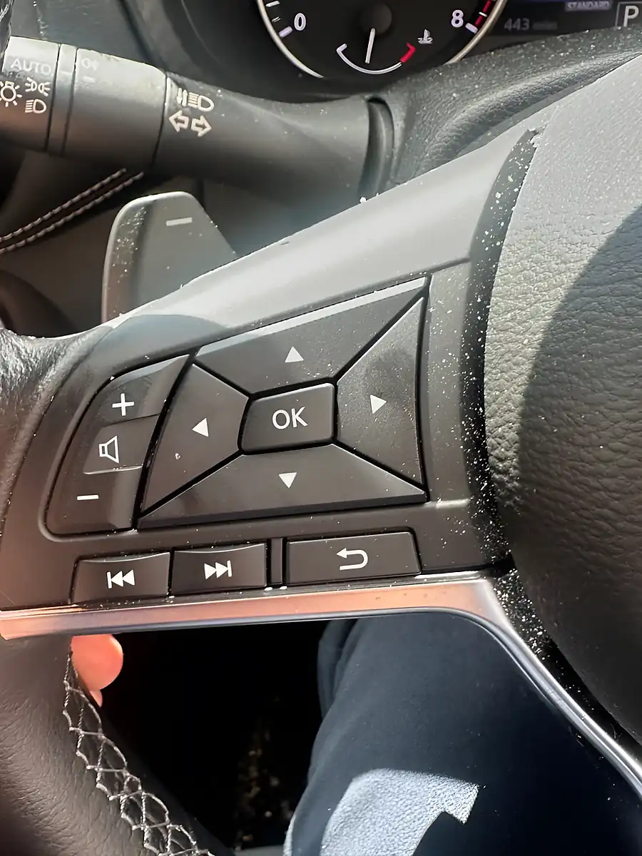 Used 2023 Nissan Juke N-Connecta Blue - Interior and Exterior details 15