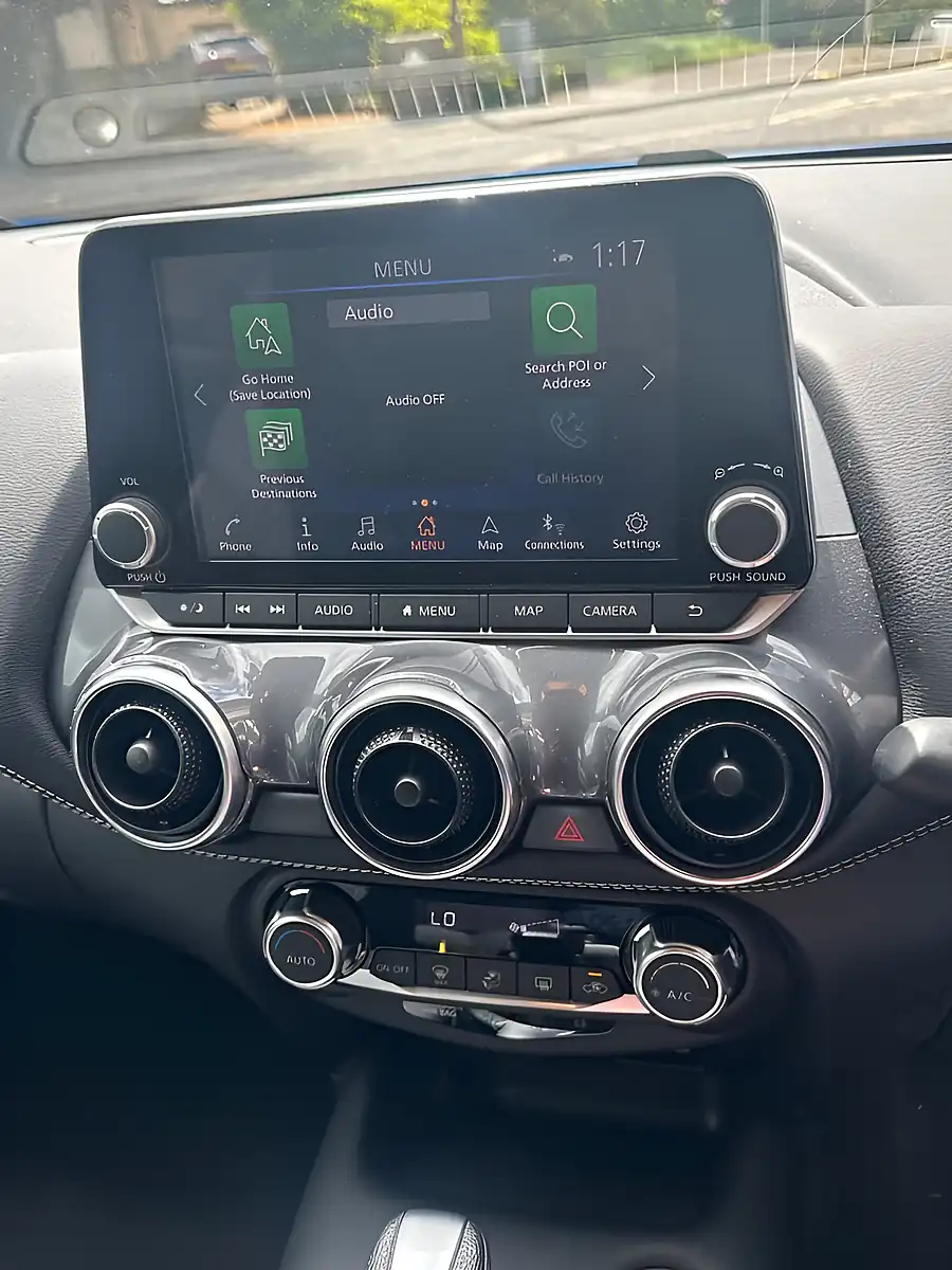 Used 2023 Nissan Juke N-Connecta Blue - Interior and Exterior details 17