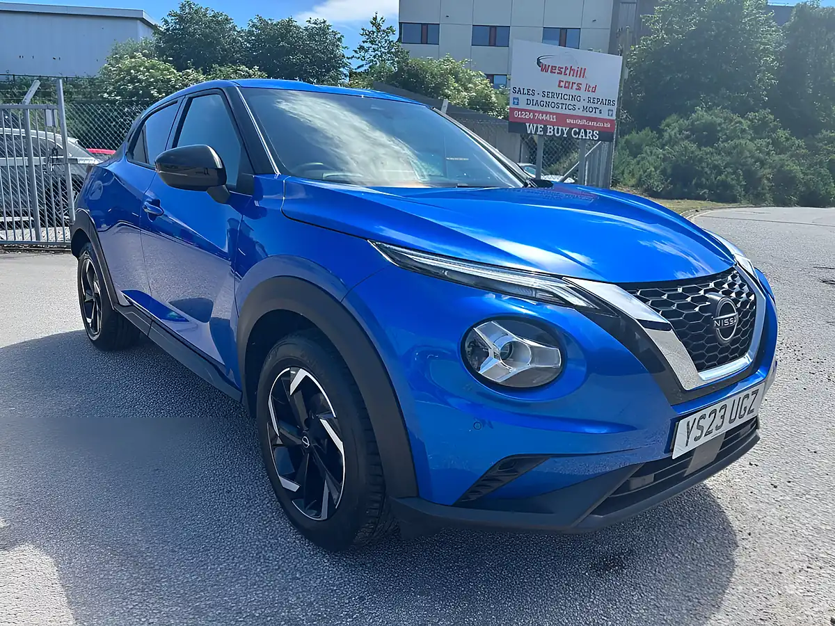 Used 2023 Nissan Juke N-Connecta Blue - Front View