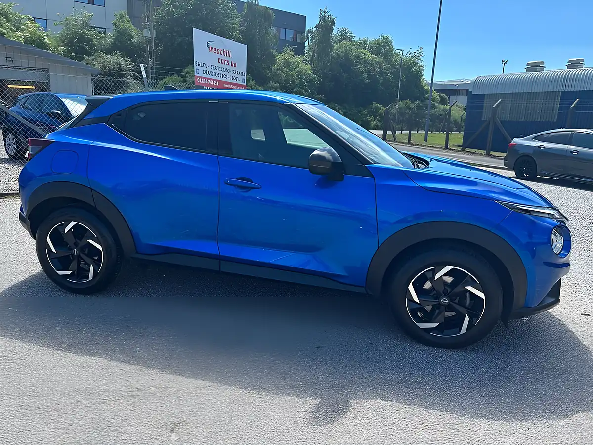 Used 2023 Nissan Juke N-Connecta Blue - Interior and Exterior details 7