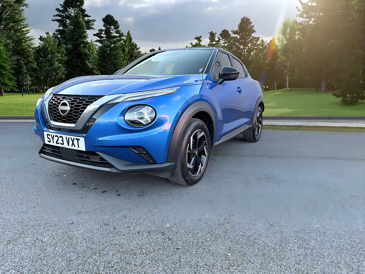 Used 2023 Nissan Juke N-Connecta Blue - Front View