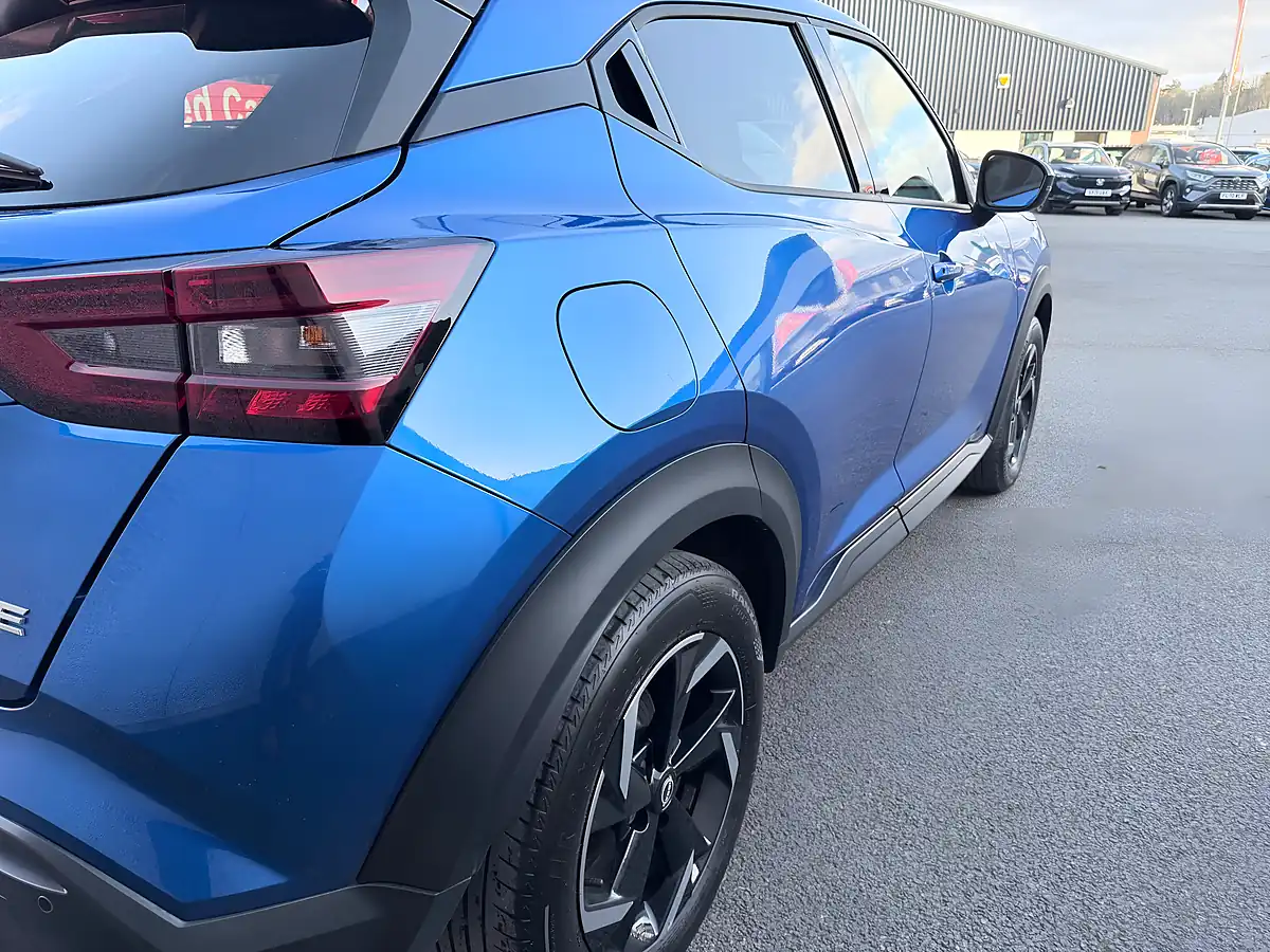 Used 2023 Nissan Juke N-Connecta Blue - Interior and Exterior details 12