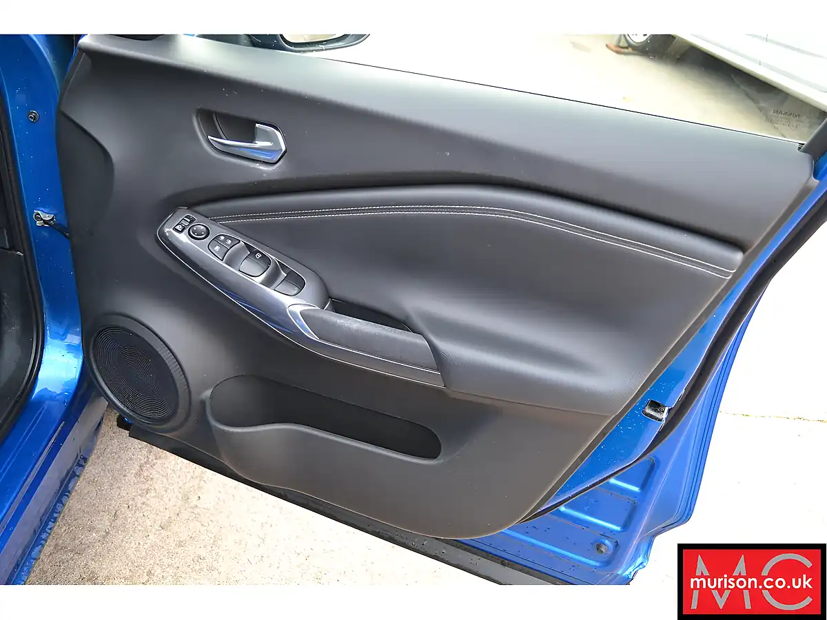 Used 2023 Nissan Juke N-Connecta Blue - Interior and Exterior details 10
