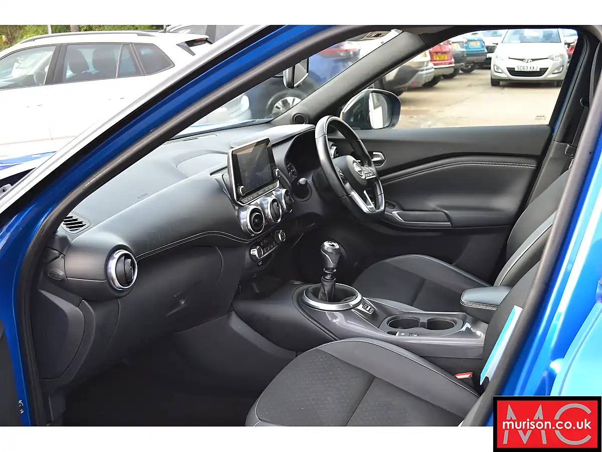 Used 2023 Nissan Juke N-Connecta Blue - Interior and Exterior details 16