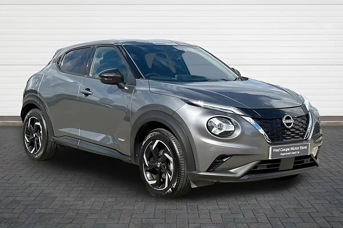 Used 2023 Nissan Juke N-Connecta Grey - Front View