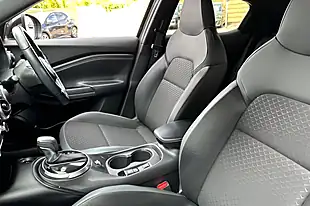 Used 2023 Nissan Juke N-Connecta Grey - Interior and Exterior details 11