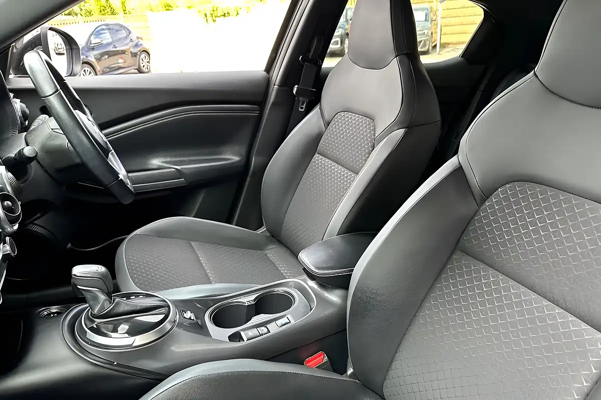 Used 2023 Nissan Juke N-Connecta Grey - Interior and Exterior details 11