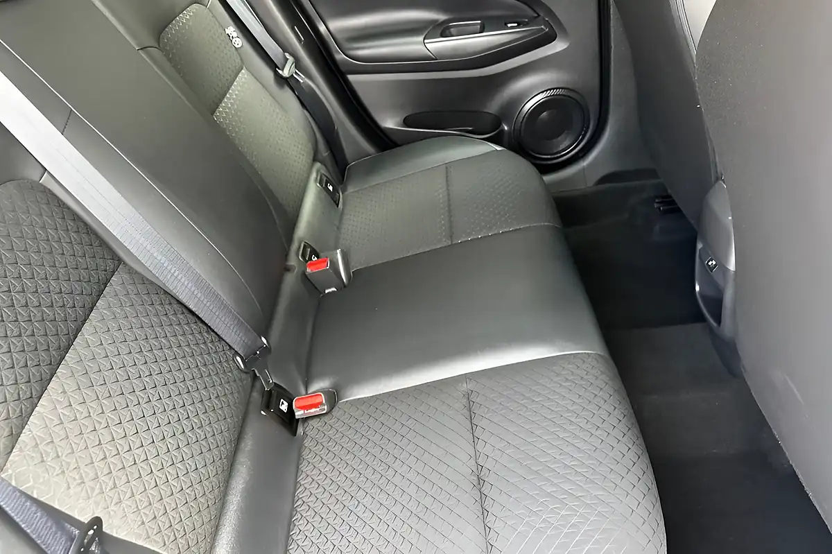 Used 2023 Nissan Juke N-Connecta Grey - Interior and Exterior details 16