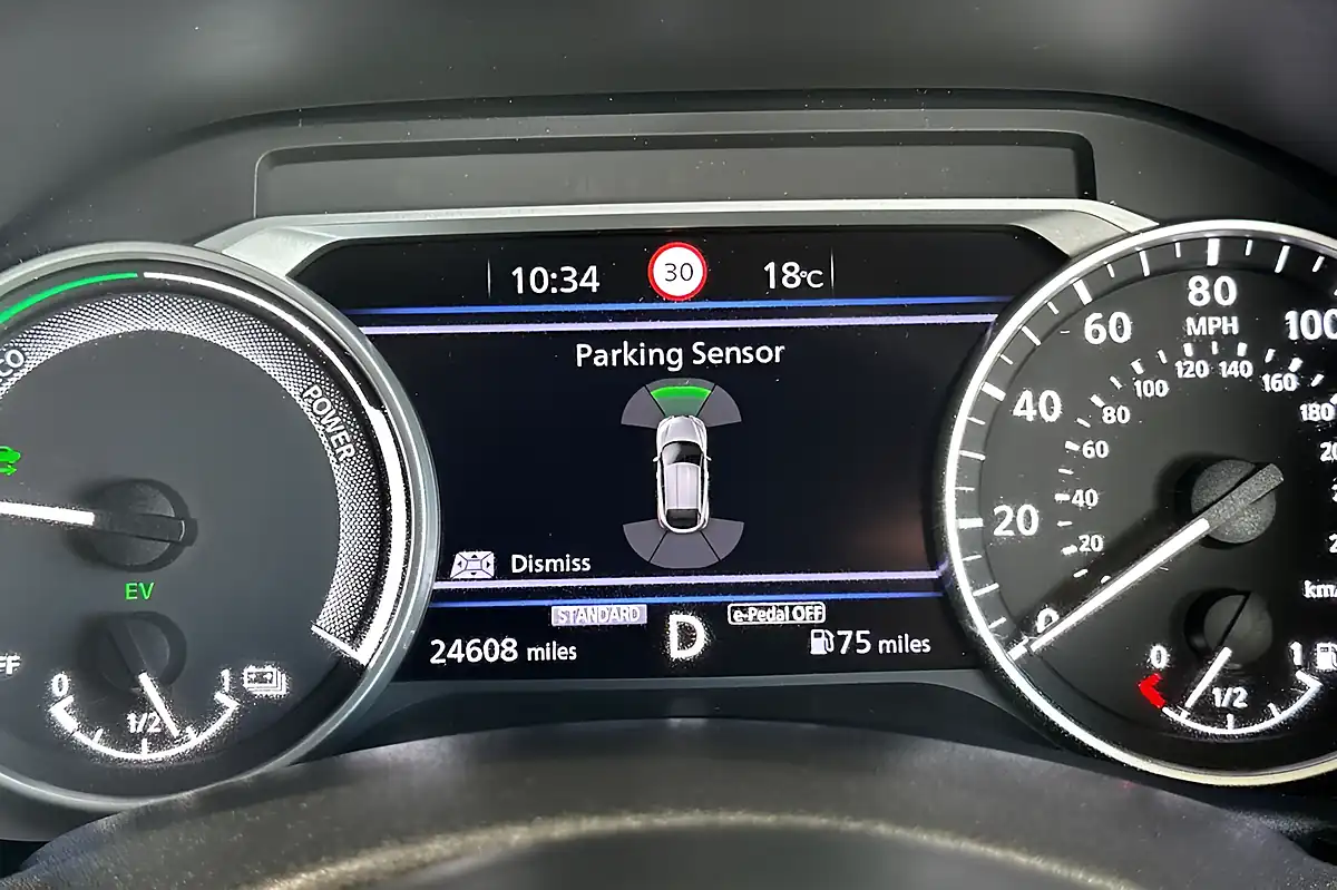 Used 2023 Nissan Juke N-Connecta Grey - Interior and Exterior details 18