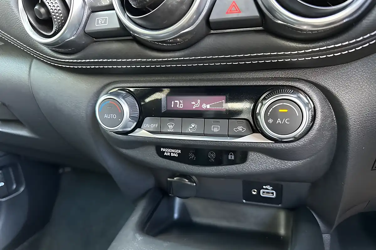 Used 2023 Nissan Juke N-Connecta Grey - Interior and Exterior details 20