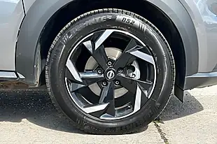 Used 2023 Nissan Juke N-Connecta Grey - Interior and Exterior details 9