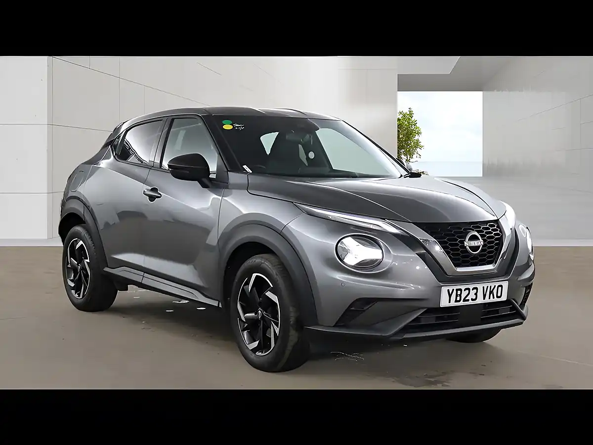 Used 2023 Nissan Juke N-Connecta Grey - Front View