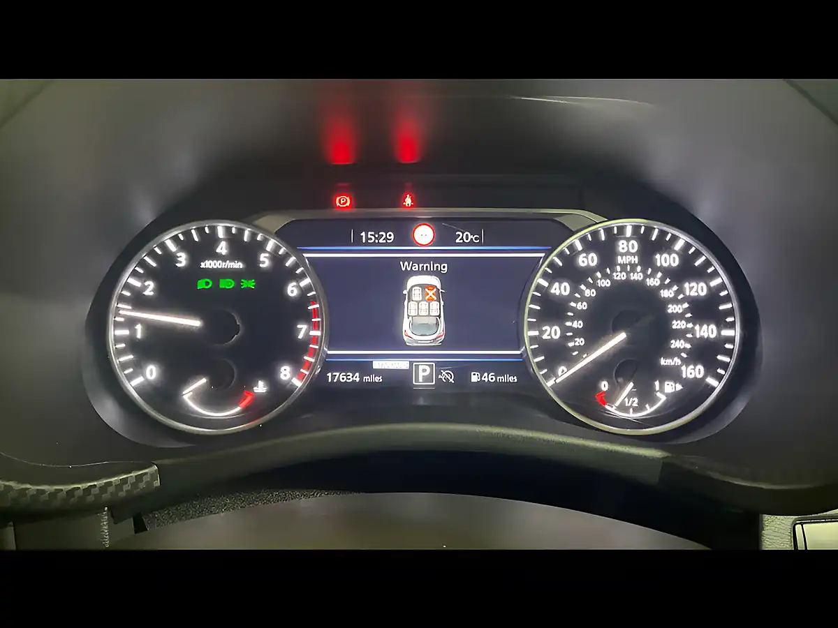Used 2023 Nissan Juke N-Connecta Grey - Interior and Exterior details 12