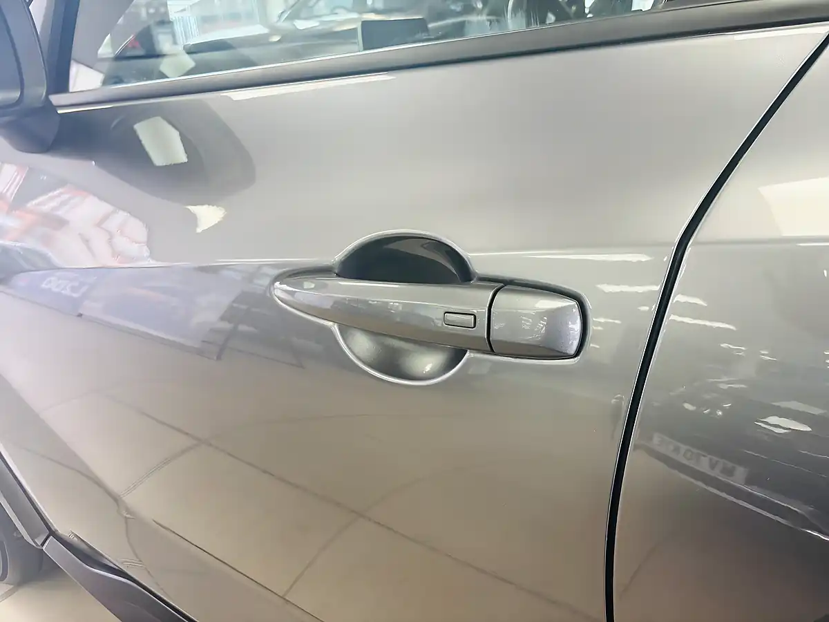 Used 2023 Nissan Juke N-Connecta Grey - Interior and Exterior details 12
